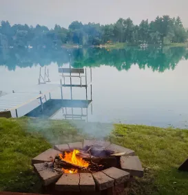 Peaceful Lake Home on Crystal Clear Water- Sunday to Sunday rental - Image 2