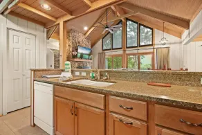 Lux Chalet with Amazing Views of Grandfather Mtn - Image 3