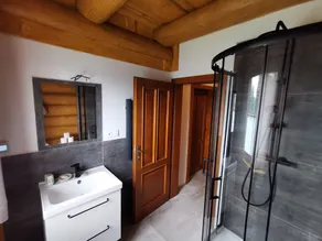 Beautiful wooden chalet for 8 persons - Image 5