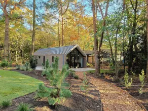 Chalet avec terrasse, piscine chauffée et jardin - Image 5