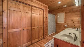 Finding Grace - Panoramic Views | Screened-In Porch | Hot Tub - Image 3