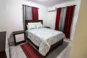 2-bedroom townhouse with pool, walking distance to everything in Santiago - Image 4