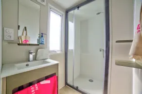 Bord de mer | Mobil-home TV | Piscine intérieure - Image 4