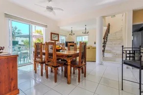 Luksus 3 seng / 3 bad villa med privat pool i den maleriske landsby Peyia - Image 5