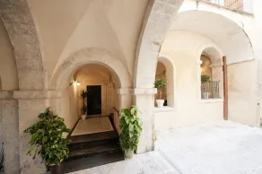 SICILY ROMANTISK CHARMING LEJLIGHED I MODISENS HISTORISKE CENTER! - Image 4