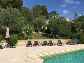 charmerende villa med opvarmet pool i et skovklædt og blomstrende miljø - Image 3