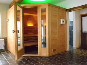 House Full of Charm & Comfort, Great Calm, Large Sauna, Large Hot Tub - Image 4