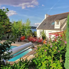  Brittany - Presqu'ile de Crozon: Villa, sea view with private heated pool - Image 2