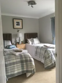 3 bedroom, 2 bathroom  Seaside Lodge, Hot Tub, Views. Whitsand Beach, Pool, Wifi - Image 5