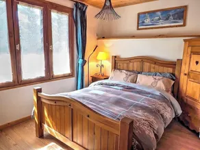 Cosy 3 bedroom chalet just 20m from the piste and the Vanoise Express - Image 4