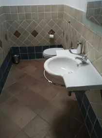 Hus nedsænket i det grønne i Cilento Park - Image 2