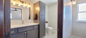 4 Bedroom, 3 bath home with panoramic ridgetop views - Image 5