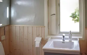 Cozy home in Djurhamn with WiFi - Image 3