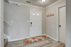 Modern House by Indy Motor Speedway w/3BR - Image 2
