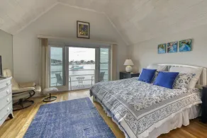 Exquisite Waterfront Townhome in Greenport with Pool and Boat Slip. Walk to all! - Image 4