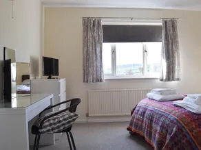 3 bedroom accommodation in near Chipping Warden - Image 5
