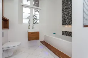 Period character house with stunning views of Lake Windermere - Image 4