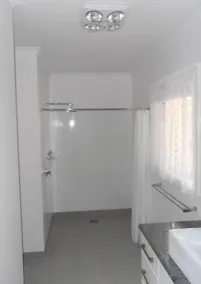 Lakes Entrance Highland Apartment - Image 3