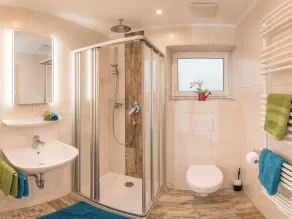 Apartamento para 2-4 pessoas, 2 quartos, sala de estar, terraço - Image 2