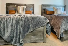 The Herringbone Blue; Sleeps 20+ near Fort Bragg - Image 5