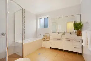 CASA DEL MAR - PISCINA CLIMATIZADA, capacidad para 17 personas, 100 m de la playa - Image 2