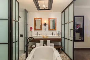 Captivating 2BR Condo with Tennis Court Ideal for Weekend Getaway - Image 5
