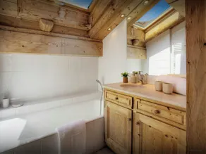 Chalet Hollygotty - OVO Network - Image 3
