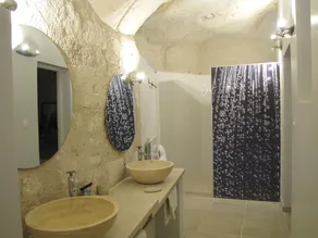 Habitación Troglo, B & B, cama queen, Chateaux de la Loire y Beauval Zoo - Image 3