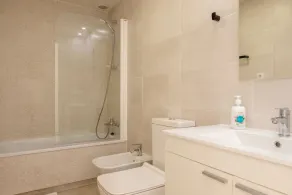 Apartment With Super Comfortable Beds - Image 3