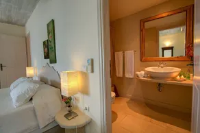 Villa Asterias Ideales Resort - Image 3