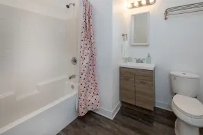 Close to it all!  Long Beach 5bed/4bath - Image 3