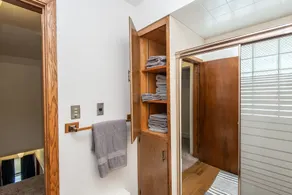 4BD House, Your Central Suburban Oasis, City Lights, Quiet Nights - Image 3