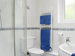 3 bedroom accommodation in Keswick - Image 4