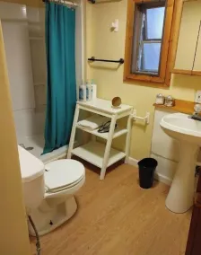 Bloomingdale Country Cottage 2bed 2bath - Image 3