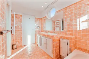 St Tropez, large park, unbelievable view sea-forests-hills, 8 bedroom, pool 65ft - Image 2