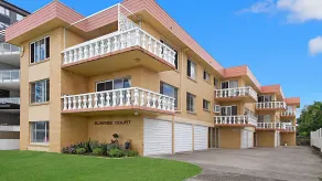 Sunrise Court 3 - Bilinga/ North Kirra Beachfront - Image 5