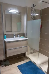 Appartement dans résidence, vue mer et Cap Canaille - Image 2
