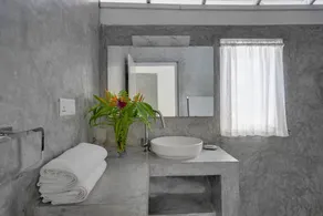 Tara Garden Tropical Villa with Private Pool & Friendly Staff Near Beach - Image 2