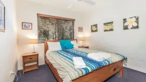 Stylishly furnished with panoramic views at Noosa holiday apartment - Image 5