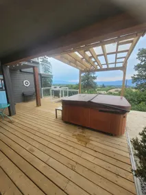 Goditi la vista sulla città Dalla tua piscina privata e vasca idromassaggio - Image 2