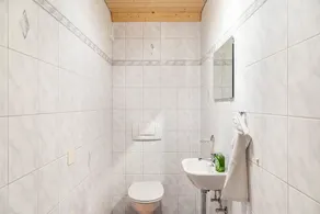 Appartamento 'Wohlfühlnest' con Vista Montagna, Terrazza Privata e Wi-Fi - Image 5