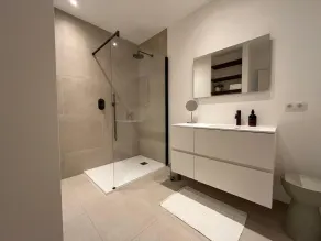 High end appartement in rustige buurt. - Image 2