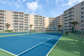 Holiday Surf and Racquet Unit 623 - Image 3