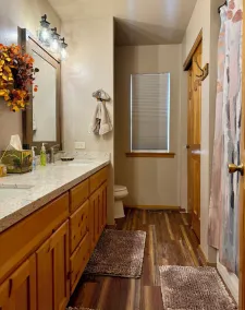 Acorn Lodge; your White Mountain oasis; perfectly located for all activities. - Image 5