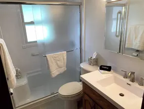 • Lively Cottage 2 King Beds 4 Bed 2 Bath • - Image 3
