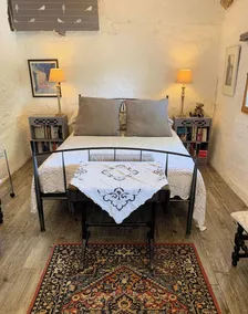 Romantic hideaway for 2 by a Medieval Chateau with pool - Image 2