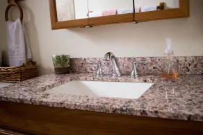 Gemütliches Ferienhaus mit Pool und neuen Fliesenböden! - Image 3