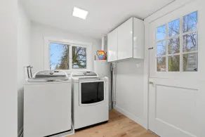  5RM Seattle house w/hot tub , 12 minutes to stadiums  - Image 2