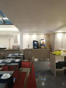 Gemelli Hotel - Image 2