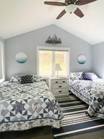 Boyne City, Lake Charlevoix, 4 bedrooms, 5 minutes from Boyne Mountain - Image 2